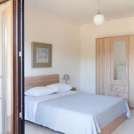 Milu Maisonette Nea Moudania