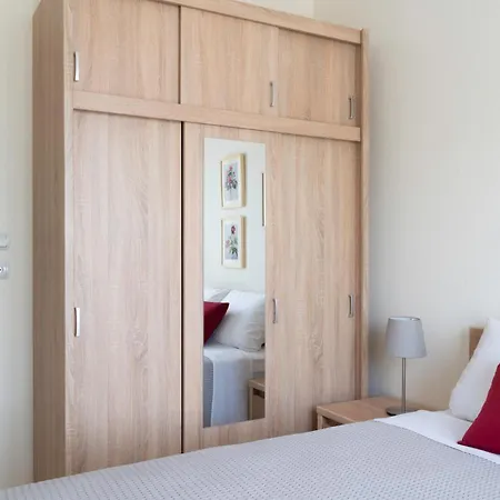 Milu Maisonette Apartament *